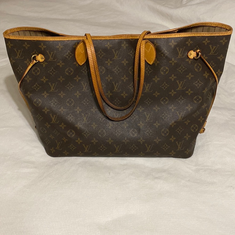Louis Vuitton Neverfull